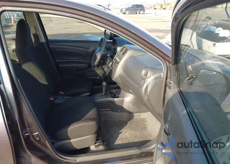 2015 Nissan Versa 1.6 S+ z USA, uszkodzony, nr VIN 3N1CN7AP4FL834869